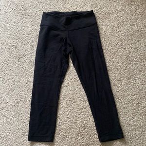 cropped lulu leggings size 4